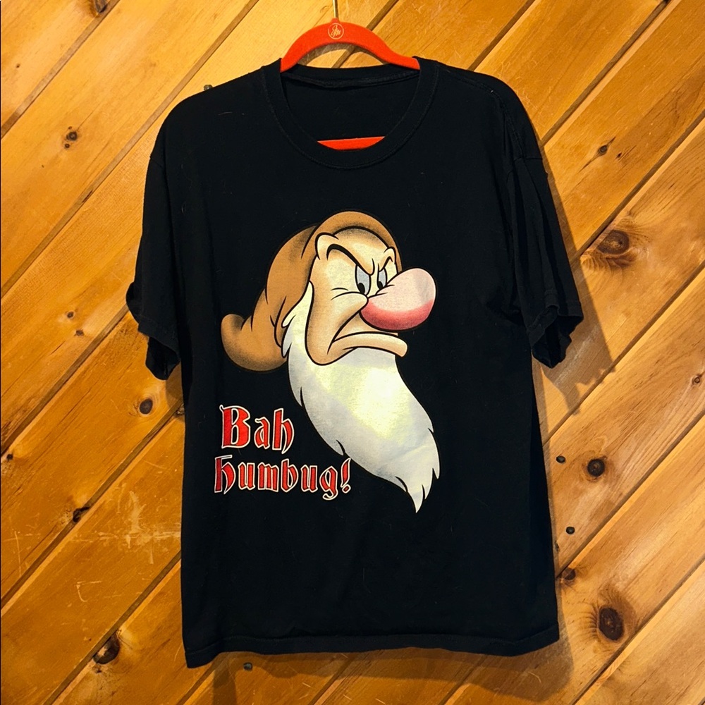 Vintage Y2K Disney Snow White Grumpy dwarf “nah humbug” tshirt